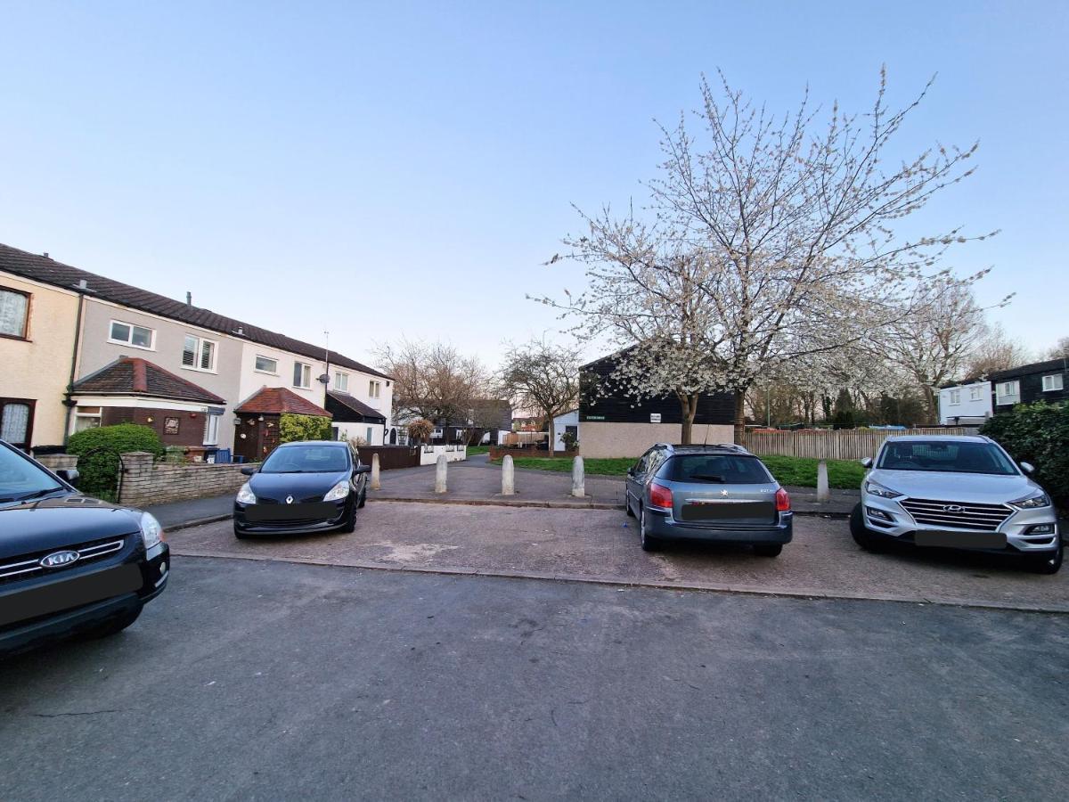 Spacious & Comfy Home- Very Close To Nec Birmingham ,Hs2 & Airport- Perfect For Contractors & Groups- Free Parking & Fast Wifi Marston Green Exterior foto