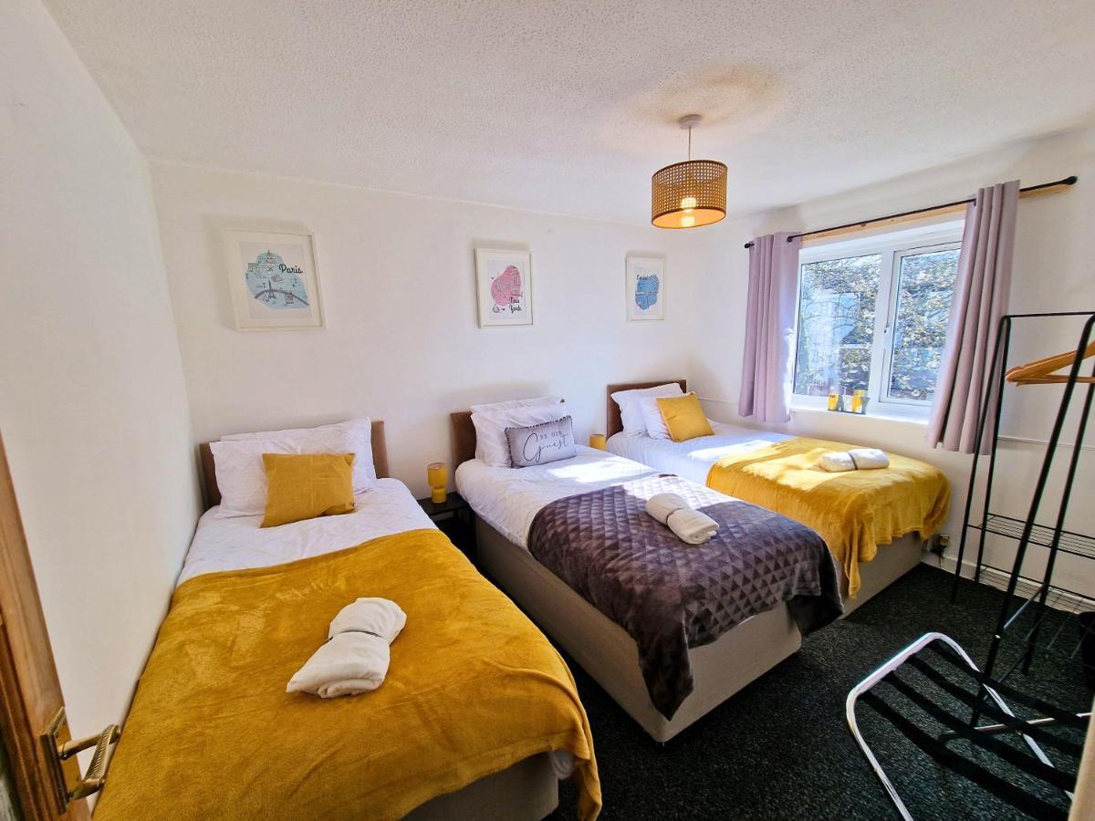 Spacious & Comfy Home- Very Close To Nec Birmingham ,Hs2 & Airport- Perfect For Contractors & Groups- Free Parking & Fast Wifi Marston Green Exterior foto